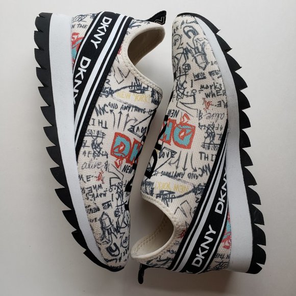 DKNY Shoes - NWOT DKNY Logo shoes, size 8.5.